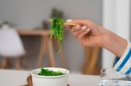 What are the health benefits of eating seaweed? (Image via Freepik/Pikisuperstar)